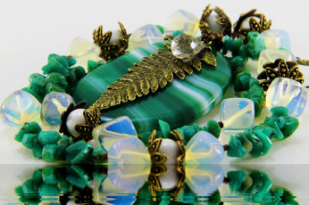 Картинка разное украшения +аксессуары +веера ожерелье бижутерия украшение фон