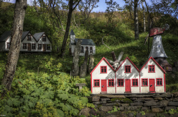 Картинка разное садовые+и+парковые+скульптуры домики деревья природа