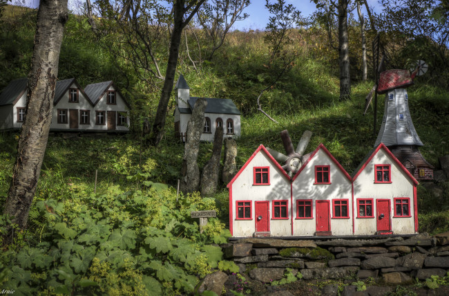 Обои картинки фото разное, садовые и парковые скульптуры, домики, деревья, природа