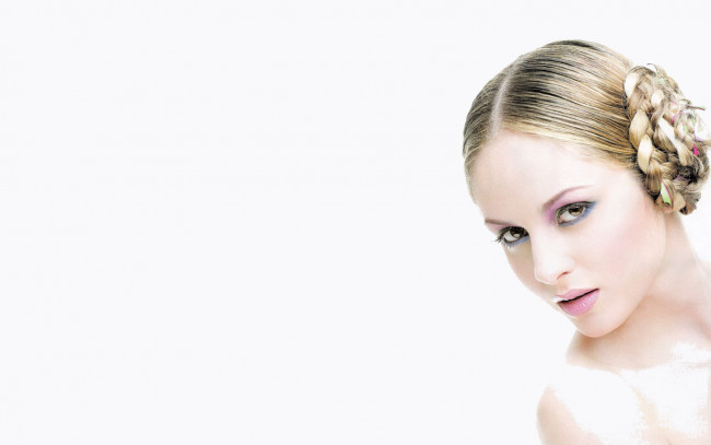 Обои картинки фото девушки, - лица,  портреты, блондинка, прическа, лицо