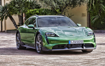 Картинка 2022+porsche+taycan+turbo+s+cross+turismo автомобили porsche 2022 taycan turbo s cross turismo 4k вид спереди экстерьер новый зеленый электромобили немецкие