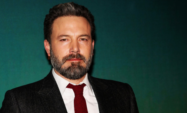 Обои картинки фото мужчины, ben affleck, актер, лицо, борода, костюм