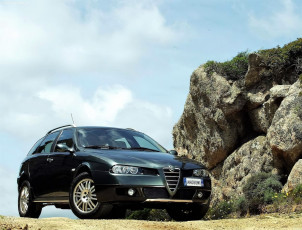 Картинка автомобили alfa+romeo черный камни