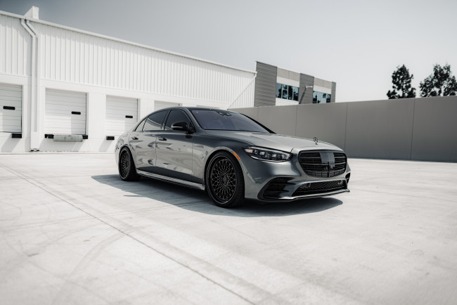 Обои картинки фото mercedes benz w223, автомобили, mercedes-benz, mercedes, w223, s, class, grey, sedan, luxury