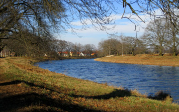 Картинка природа реки озера домики река деревья