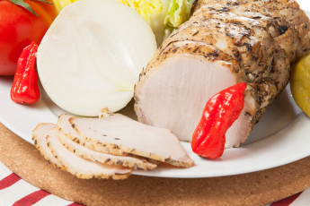 Картинка еда мясные+блюда запеченное мясо перец лук приправа