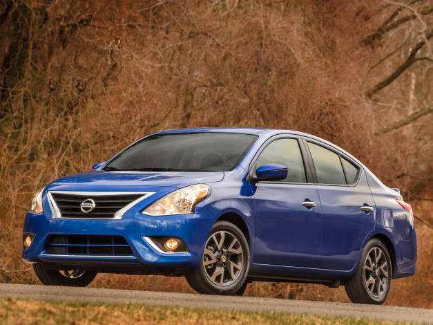 Обои картинки фото автомобили, nissan, datsun, 2015г, синий, sedan, versa, b17