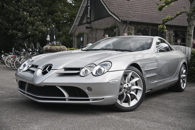 Обои картинки фото mercedes-benz slr, автомобили, mercedes-benz, подразделение, легковые, германия, ag, daimler, грузовики, автобусы, двигатели