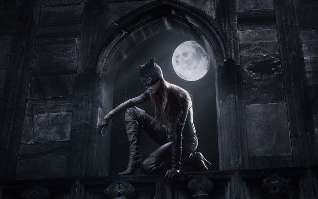 Обои картинки фото фэнтези, фотоарт, женщина-кошка, catwoman, сапоги, маска, костюм, луна, ночь