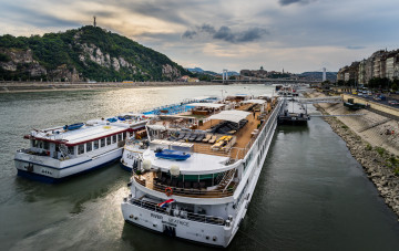 Картинка корабли теплоходы прогулочное судно