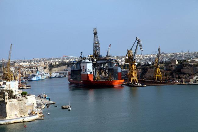 Обои картинки фото корабли, порты ,  причалы, краны