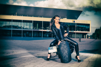 Картинка мотоциклы мото+с+девушкой девушки