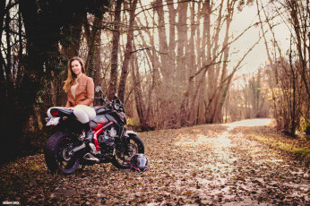 Картинка мотоциклы мото+с+девушкой девушки
