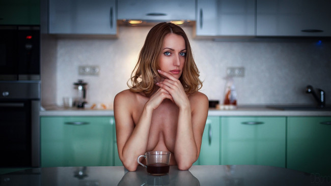 Обои картинки фото девушки, -unsort , брюнетки, темноволосые, девушка, фон, взгляд