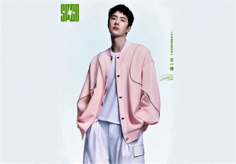 Картинка мужчины wang+yi+bo актер куртка