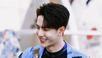 Картинка мужчины wang+yi+bo актер танцор лицо