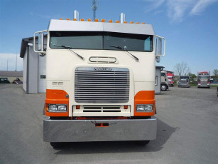 Картинка автомобили freightliner
