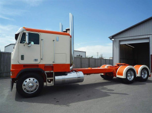 Картинка автомобили freightliner