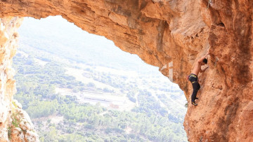 обоя спорт, экстрим, скала, мужчина, скалолаз, панорама