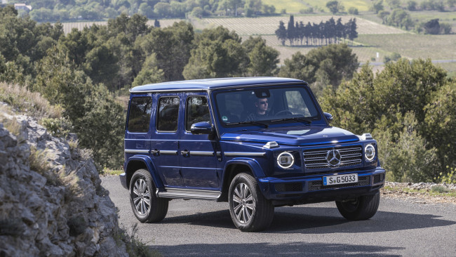 Обои картинки фото mercedes-benz g-class g550 2019, автомобили, mercedes-benz, blue, 2019, g550, g-class