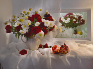 Картинка еда гранат хризантемы зерна букет