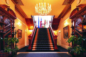 Картинка интерьер холлы +лестницы +корридоры лестница