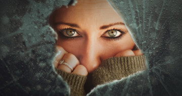 Картинка разное глаза жест