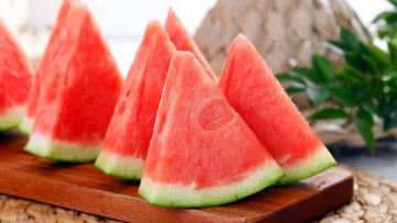 Картинка еда арбуз спелый ломтики