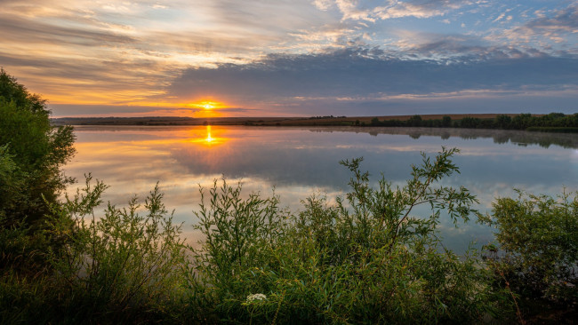 Обои картинки фото природа, восходы, закаты, река, закат, облака