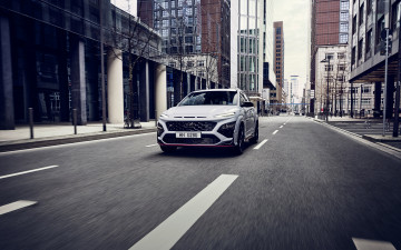 Картинка автомобили hyundai 2022 kona n экстерьер белый тюнинг компактный кроссовер корейские