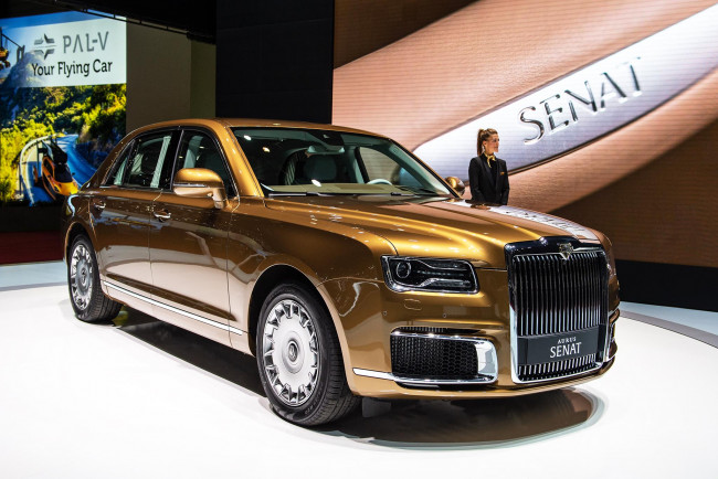 Обои картинки фото aurus senat sedan, автомобили, выставки и уличные фото, аурус, сенат, седан, золото, автомобиль