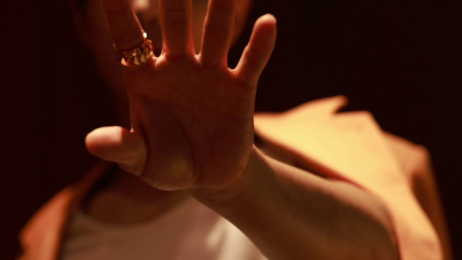 Обои картинки фото разное, руки,  ноги, сяо, чжань, рука, жест, кольцо