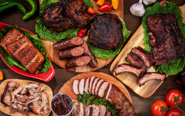 Обои картинки фото еда, мясные блюда, помидоры, перец, чеснок, мясо, ребрышки, курица