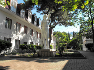 Картинка геленджик города памятники скульптуры арт объекты