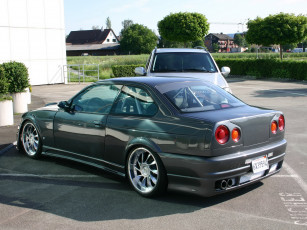 Картинка автомобили выставки уличные фото