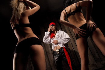 Картинка разное люди парень девушки пират ситуация