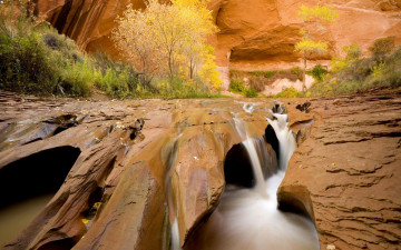 Картинка природа водопады река водопад скалы деревья