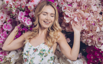 Картинка девушки -+блондинки +светловолосые цветы блондинка орхидеи настроение