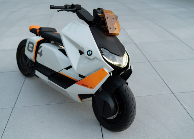 Обои картинки фото мотоциклы, мотороллеры, bmw