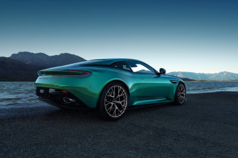 обоя 2023 aston martin db12, автомобили, aston martin, aston, martin, db12, зеленый, побережье