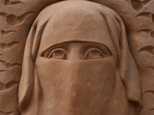 Картинка юрмала праздник улицы йомас разное фигуры из песка льда снега