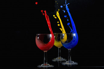 Картинка разное посуда столовые приборы кухонная утварь бокалы брызги