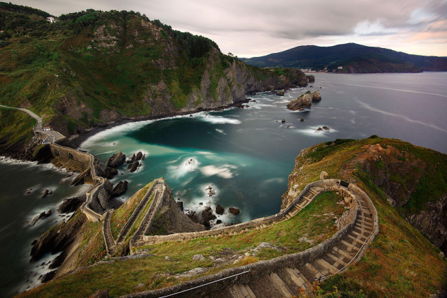 Обои картинки фото природа, побережье, дорога, мост, море, горы