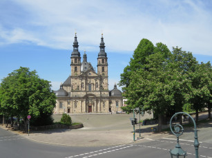 Картинка города -+католические+соборы +костелы +аббатства собор