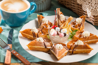 Картинка еда пирожные +кексы +печенье десерт кофе вафли