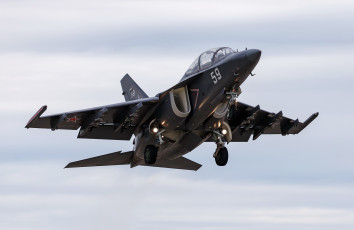 Картинка авиация боевые+самолёты як130 нато mitten рукавица российский учебно боевой самолет