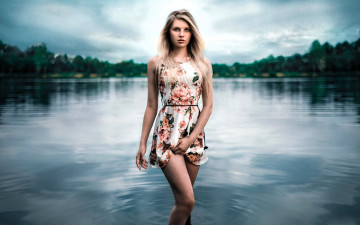 Картинка девушки -+блондинки +светловолосые блондинка платье озеро