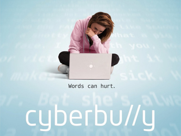 Обои картинки фото cyberbully, кино, фильмы, девушка, компьютер