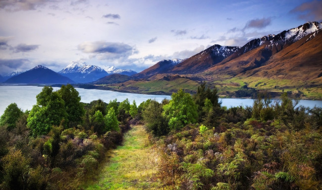 Обои картинки фото природа, реки, озера, простор, тучи, горы, лес, река, краски, осень