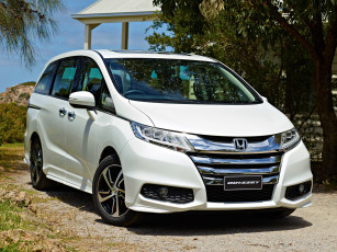 Картинка автомобили honda odyssey vti-l 2014г светлый